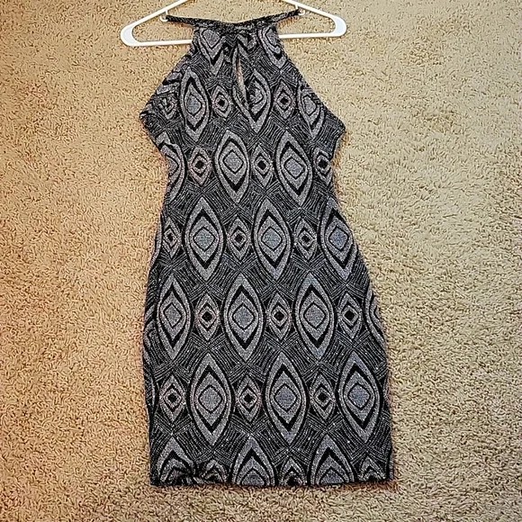 Kyrra Sparkly Party Dress - Picture 4 of 14